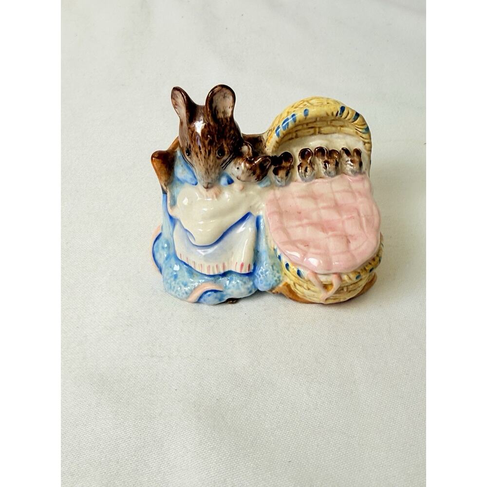 Beatrix Potter’s 1951 "Hunca Munca" Figurine - F. Warne & Co. Beswick England